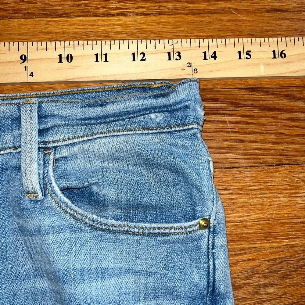 Frame Le High Straight Jeffrey Jean distressed ripped light wash size 25 preppy
